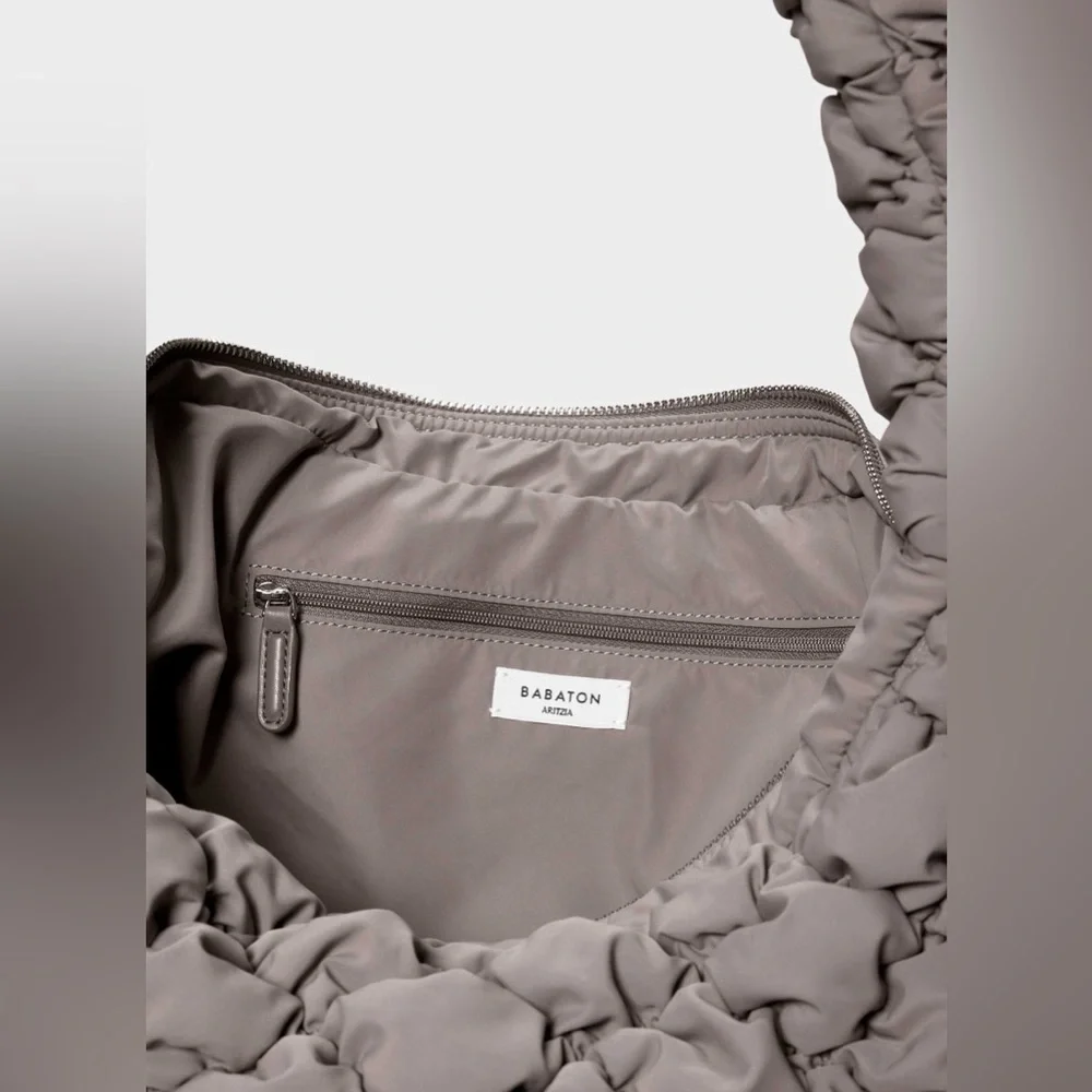 🤎 ARITZIA Curator Bigger Bag Puffer Hobo in Turner Taupe Brown